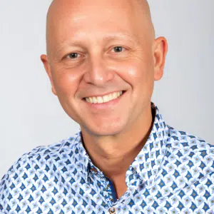 Max De Backer